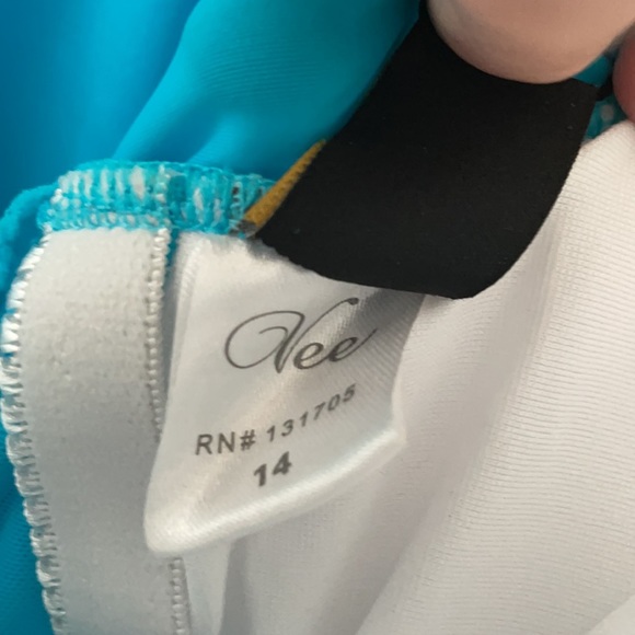 NWT Vee One piece swimsuit - Picture 2 of 3